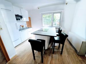 Апартамент Großzügiges Apartment nahe Frankfurt Rote Warte Германия