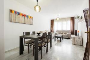 Apartamento Alaska 800 m de la Playa Parking Privado - Hoteles de 4 estrellas en Málaga