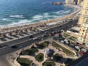 Sea view Sidi Beshr families only - ‘Izbat Far‘awn