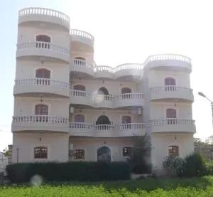 Mountain View Apartments - El Qûrna