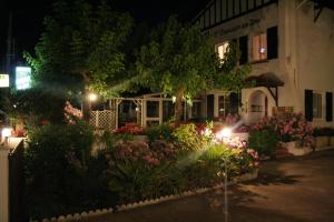 Hotels Logis Hotel Emeraude des Bois : photos des chambres