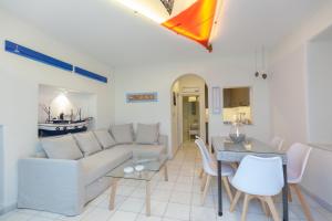 PEBBLES 1BD house with Sea View in the heart of Naousa Paros Greece