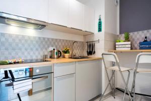 New Sunny Apartment up to 6 people