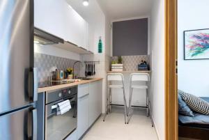 New Sunny Apartment up to 6 people