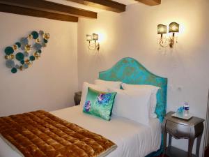 Hotels Le Chapeau Rouge : photos des chambres