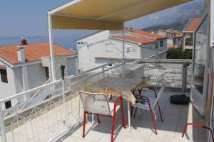 Apartments by the sea Tucepi, Makarska - 6656