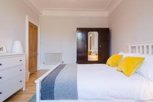 Historic Edinburgh 1890s Home Turned Relaxing Retreat