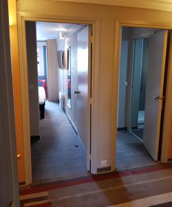 Hotels ibis Lille Villeneuve-d'Ascq Grand Stade : 2 Chambres Adjacentes