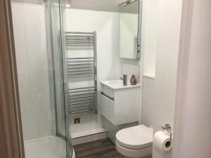 Standard Twin Room room in Avon Guesthouse