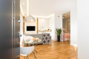 Apartamenty Złota 15