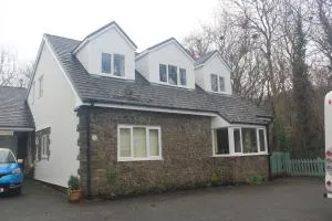 Summat Else B & B - 新码头