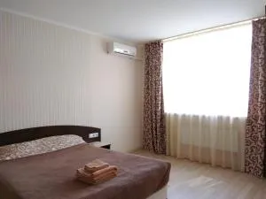 S&M Apartments - Poznyaki