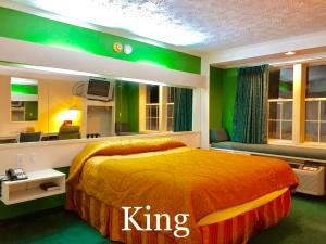 King Room room in Holiday Lodge - Greensboro/Lake Oconee