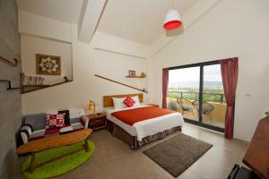Deluxe giường đôi có ban công (Deluxe Double with Balcony)