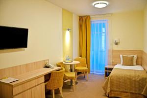 Studio (3 Adults) room in Hotel Willa Odkrywców
