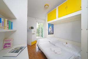 Villa Gecko, lovely family villa with private pool 100m from lake and shops, Villas Gardone Riviera - big - 14