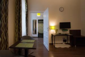 Walton Prime Apartment