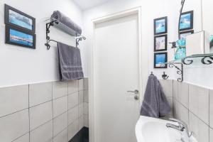 Athenz Downtown Studio