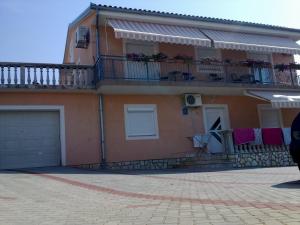 Apartments and rooms Bionda