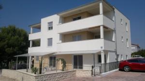 Apartmani Korenika 