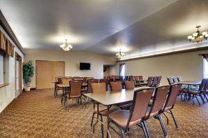 Best Western West Hills Inn