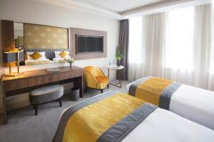 Deluxe Twin Room room in Iveagh Garden Hotel