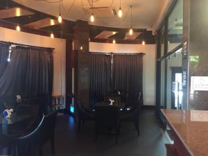 Seasons Riverside Hotel