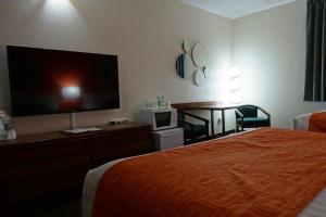Howard Johnson by Wyndham Tillsonburg
