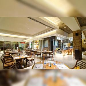 Miranda 514B 2br at Pico de Loro by Raquels Place