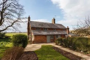 Plum Cottage - Vivre Retreats - 温伯恩大教堂