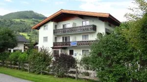 غاسنير أبارتمنتس - بروك آن دير غروسغلوكنرشتراسه