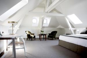 B&B / Chambres d'hotes Le 25bis by Leclerc Briant : photos des chambres