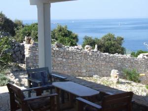 Stone house Marina-SEVID, 1 house-1 apartment