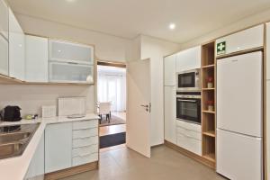 Central Apartment 127 by Saboia Collection