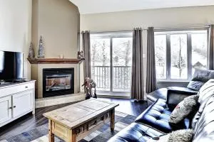 Condo 306 33 Chemin du Hameau by Les Chalets Alpins - Stoneham