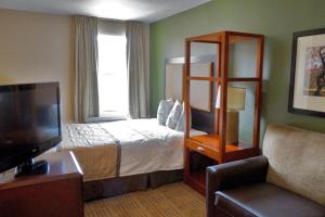 Deluxe Studio with 1 Queen Bed - Non-Smoking room in Extended Stay America Suites - Memphis - Wolfchase Galleria