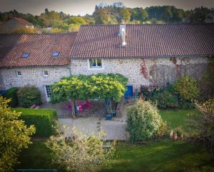 B&B / Chambres d'hotes La Vieille Maison de Pensol : photos des chambres