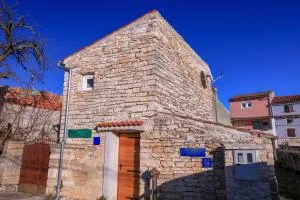 Stone House Olio - 罗维尼村