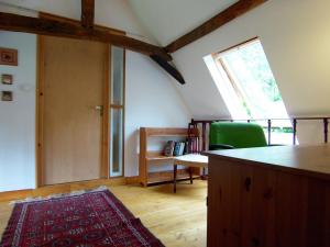 Maisons de vacances Quaint Cottage in Juillac with Private Garden : photos des chambres