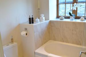 Tremodrett House Barn