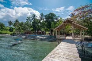 Pristine Paradise Dive Resort Una Una - Popolii