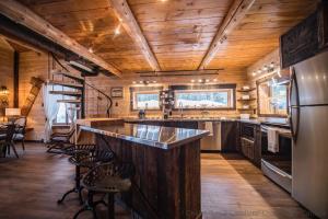 Les 3 Cavaliers - Les Chalets Spa Canada