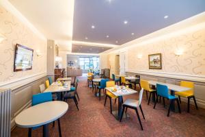 Hotels The Originals Boutique, Hotel Normandie, Auxerre : photos des chambres