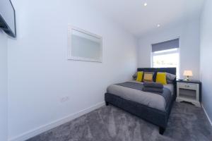Sandbanks Road