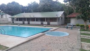 Friends Paradise