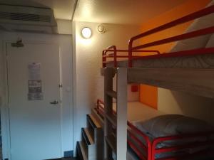 Hotels hotelF1 Avignon Centre Courtine gare TGV : photos des chambres