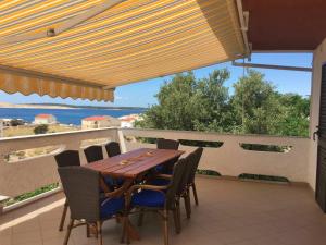 2 hvězdičkový apartmán Apartments by the sea Kustici, Pag - 11757 Zubovići Chorvatsko