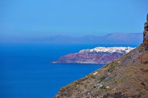 On the Cliff Suites Santorini Greece