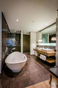 Luxury Suite