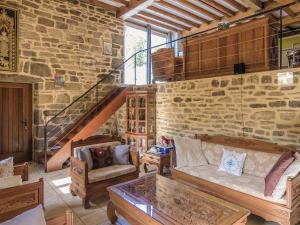 Modern villa in Serilhac with private pool